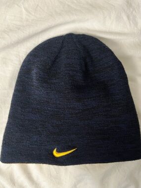 Nike BOMBERS Reversible Men’s Navy/Yellow Beanie with Yellow Swoosh